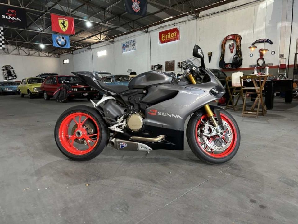 Ducati 1199 Panigale S Senna